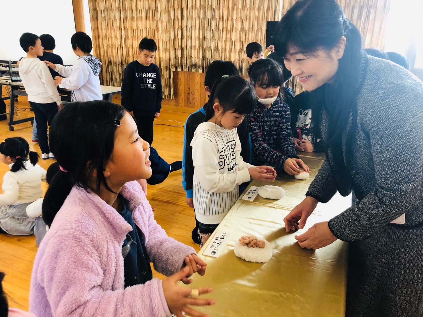 Hands-on School Life Education Program on Human Childbirth in Collaboration with Midwives: Developing a Lesson Model and Evaluating its Effectiveness<br>Mitsutake Tomomi, Assistant Professor<br>Faculty of Human Sciences, Department of Nursing