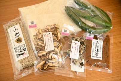 ～会津から首都圏の学生へ～　お米などの農産物の配布会を開催しました